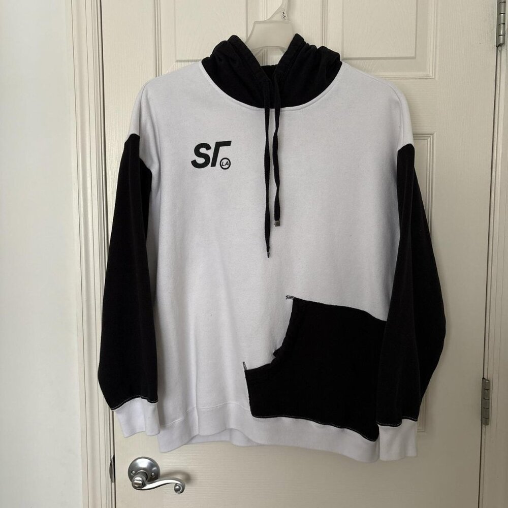 White and Black Social Tourist LA Hoodie. Cool Pocket Design. Size L